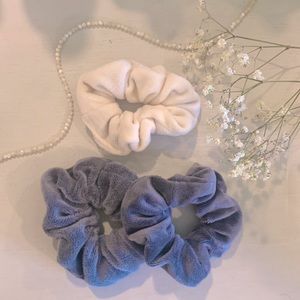 Charcoal Grey and Cream White Scrunchie Set (3)